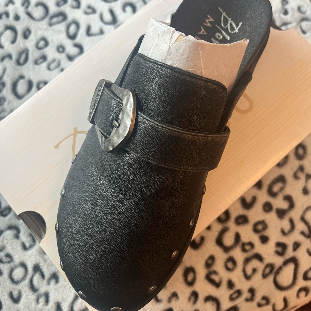 Black Leather Clogs with Buckle Detail